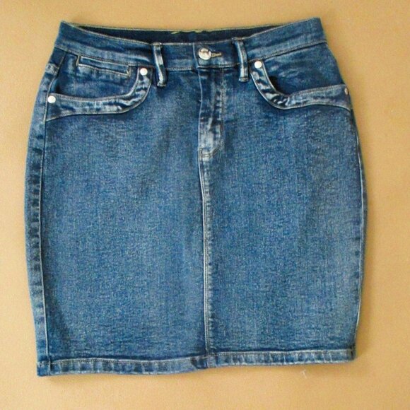 Venus Blue Denim Skirt Junior Women Size 4 fancy Back Pockets & Belt Loops New - Picture 1 of 4